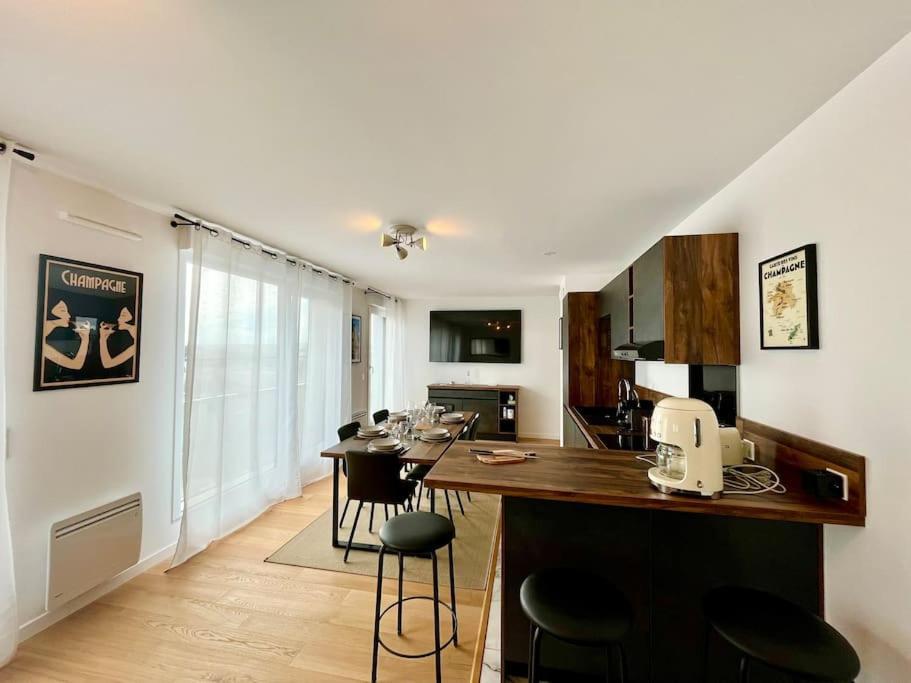 Hermes - Reims En Grand Apartamento Exterior foto