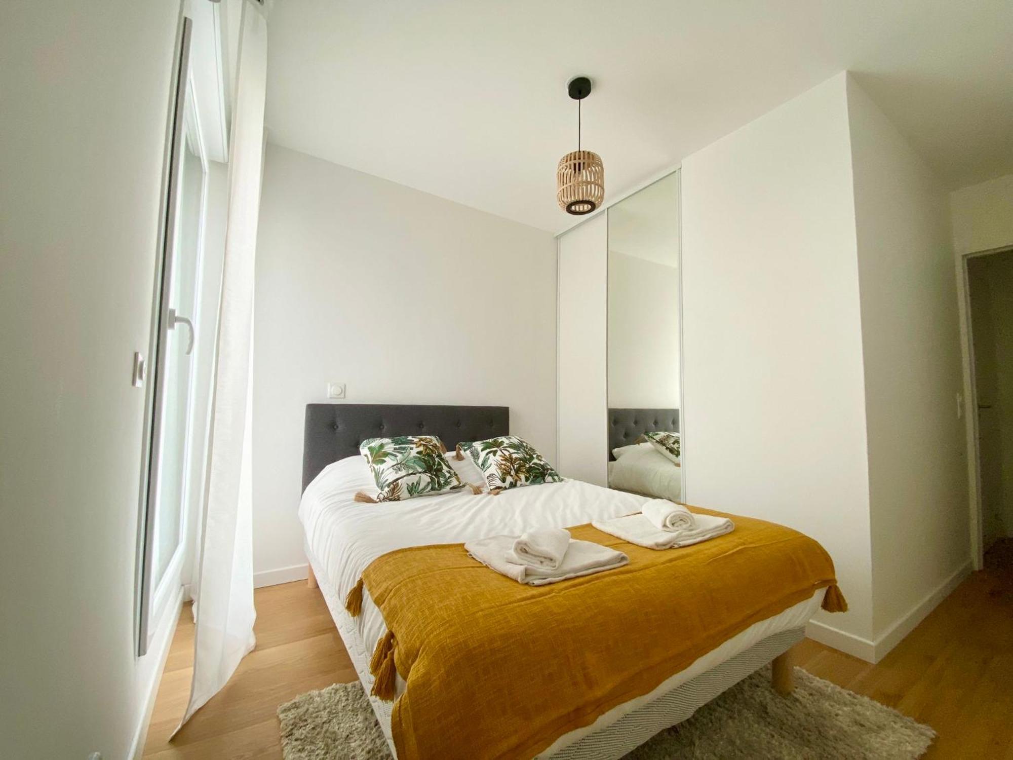 Hermes - Reims En Grand Apartamento Exterior foto